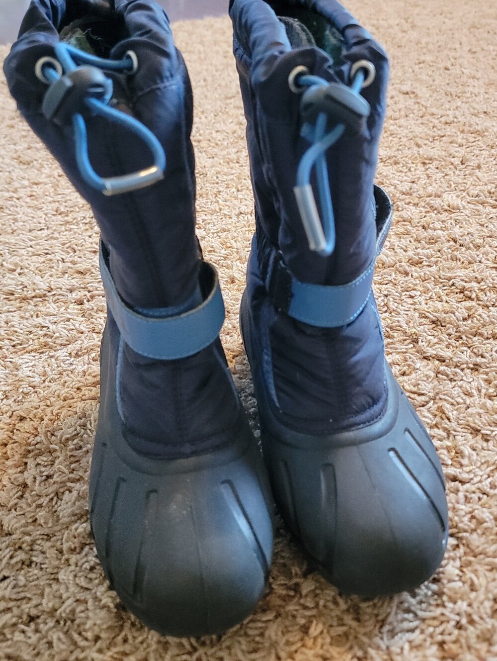Sorel Light and Dark Blue Kids/Youth Navy Flurry Snow Boots. Size US 3 - Picture 6 of 9